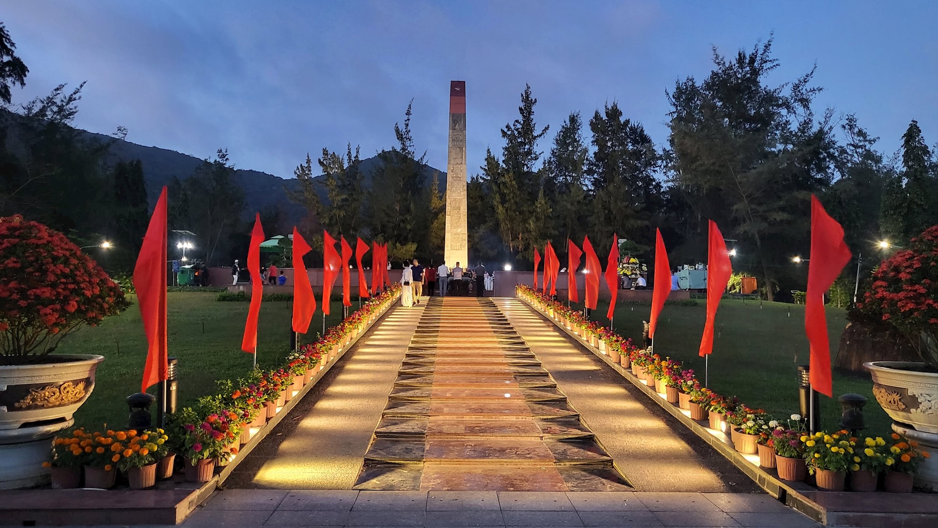 TOUR CÔN ĐẢO 2N2Đ - DẤU ẤN LỊCH SỬ 2